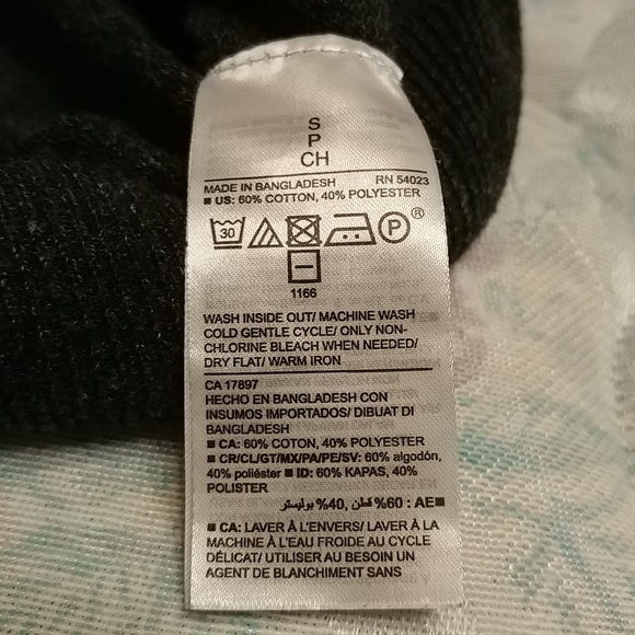 Old Navy Sweater (Size S) - Picture 3 of 3